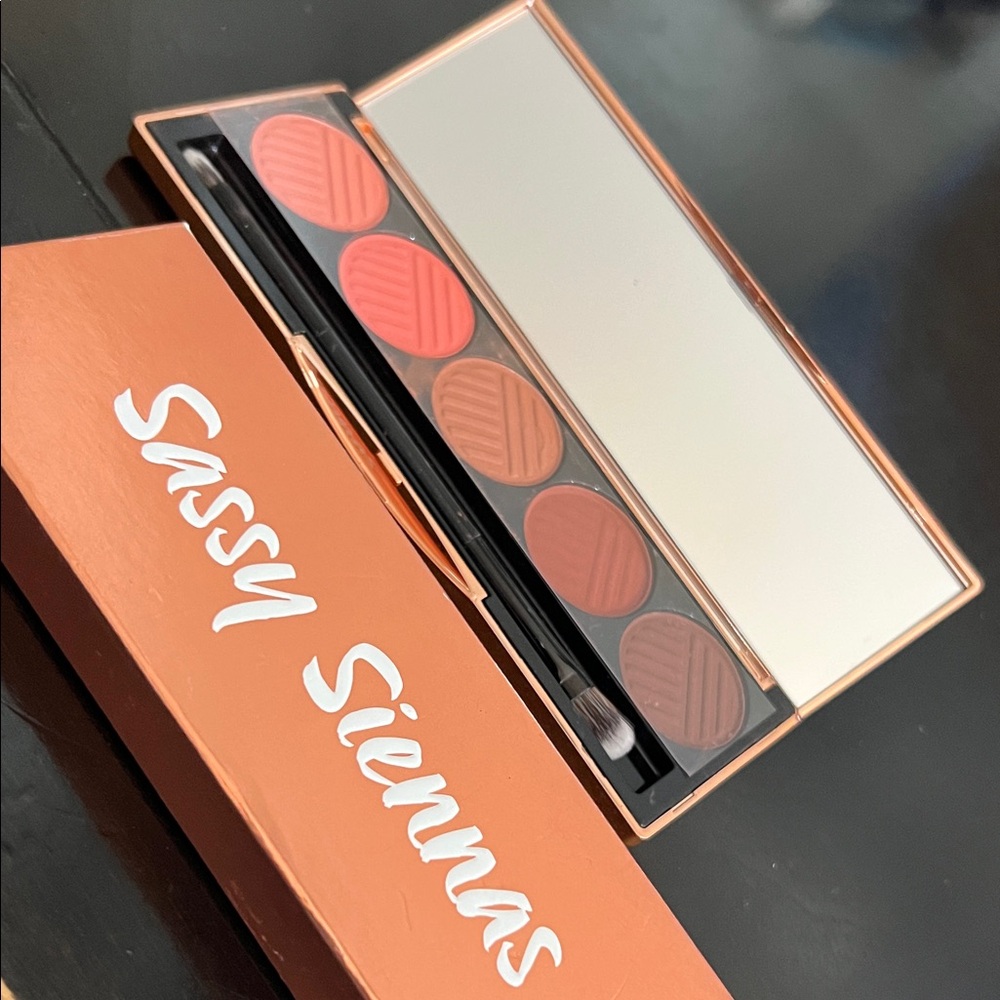 Eyeshadow Palette - Rich Earthy Tones